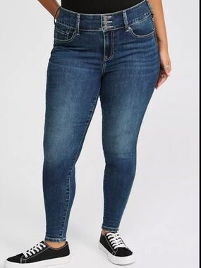 Torrid Jegging Skinny High-Rise Jean
 Dark Blue Wash size 24T